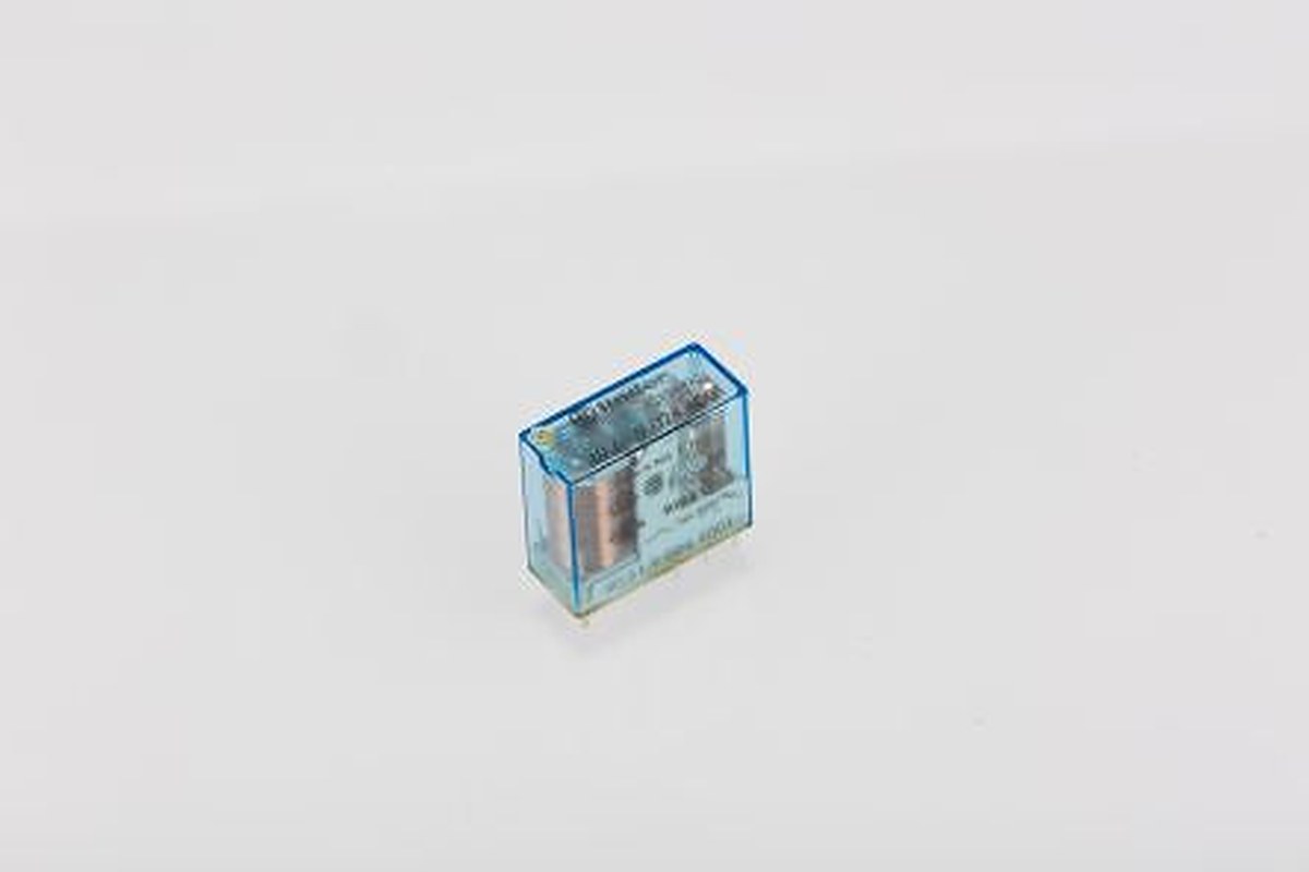 Finder PCB Power Relay, 24V dc Coil, 16A Switching Current, SPDT