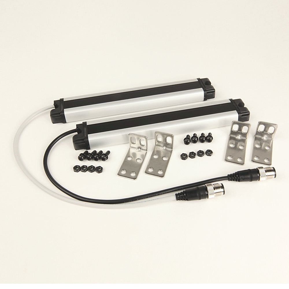PHOTOSWITCH Photoelectric Sensor, 45AST Area Array, Sensing Height 150mm (5.9in), Source (PNP), 4-pin DC Micro QD on 152mm (6in) pigtail