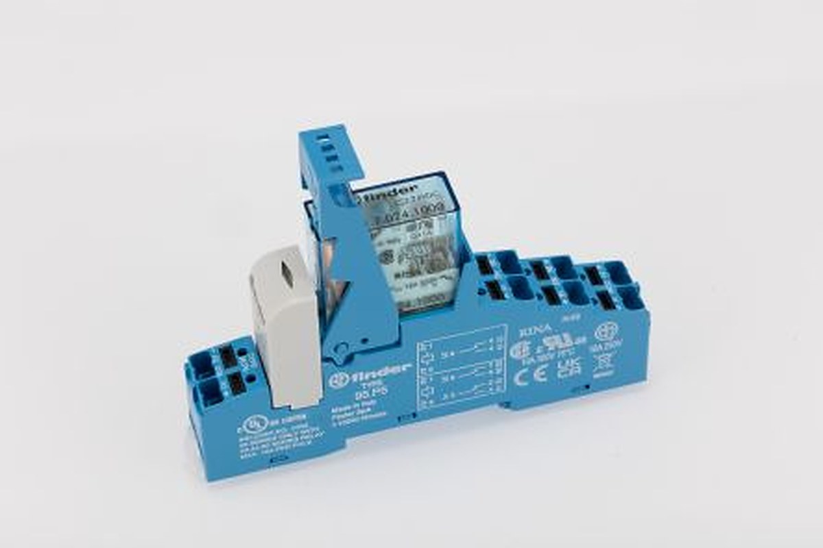 Finder 48 Series Electromechanical Interface Relay, DIN Rail, 24V Coil, SPDT, 16mA