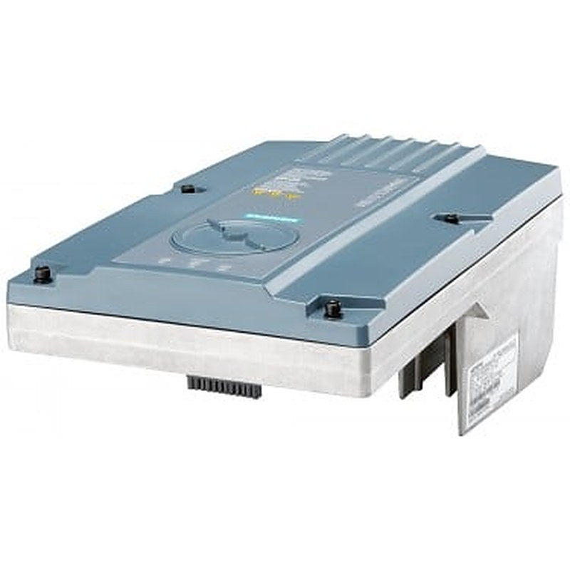 SINAMICS G110M Power Module PM240M with integrated Class A filter Degree of protection IP65 380-480 V 3 AC+10/-10% 47-63Hz Power high overload: 3kW at 200% 3s, 150% 57S, 100% 240S SD/MMC card slot Ambient temperature -10 to +55 °C 135x 181x 309 (HxWxD), FSB without Control Unit