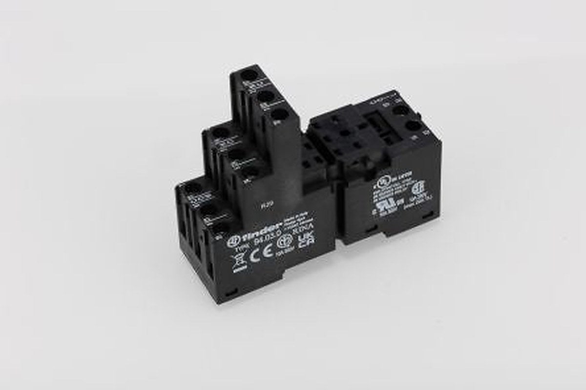 Finder 94 11 Way 250V ac DIN Rail Relay Socket