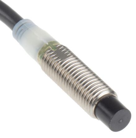 Omron E2A-S08KN04-WP-B1 5M Threaded Barrel Inductive Proximity Sensor, M8 PNP E2A 32V 30 mm 240 V ac 32 V dc 200mA