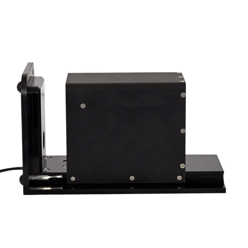 Raman enclosed sample compartment