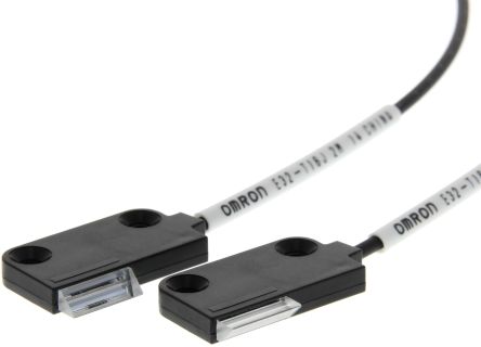 Omron Plastic Fibre Optic Sensor 4000 mm, IP50