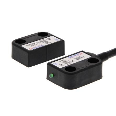 Omron F3S Series Magnetic Non-Contact Safety Switch, Polyester Housing, 24V dc, 2 NC, 10 m Cable