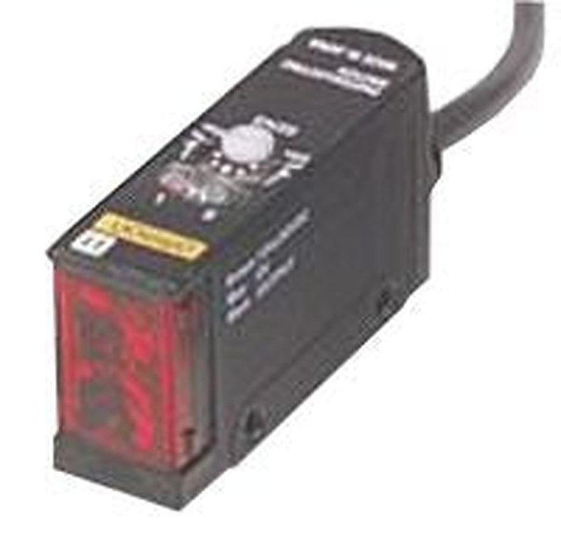 Omron Diffuse Photoelectric Sensor, Block Sensor
