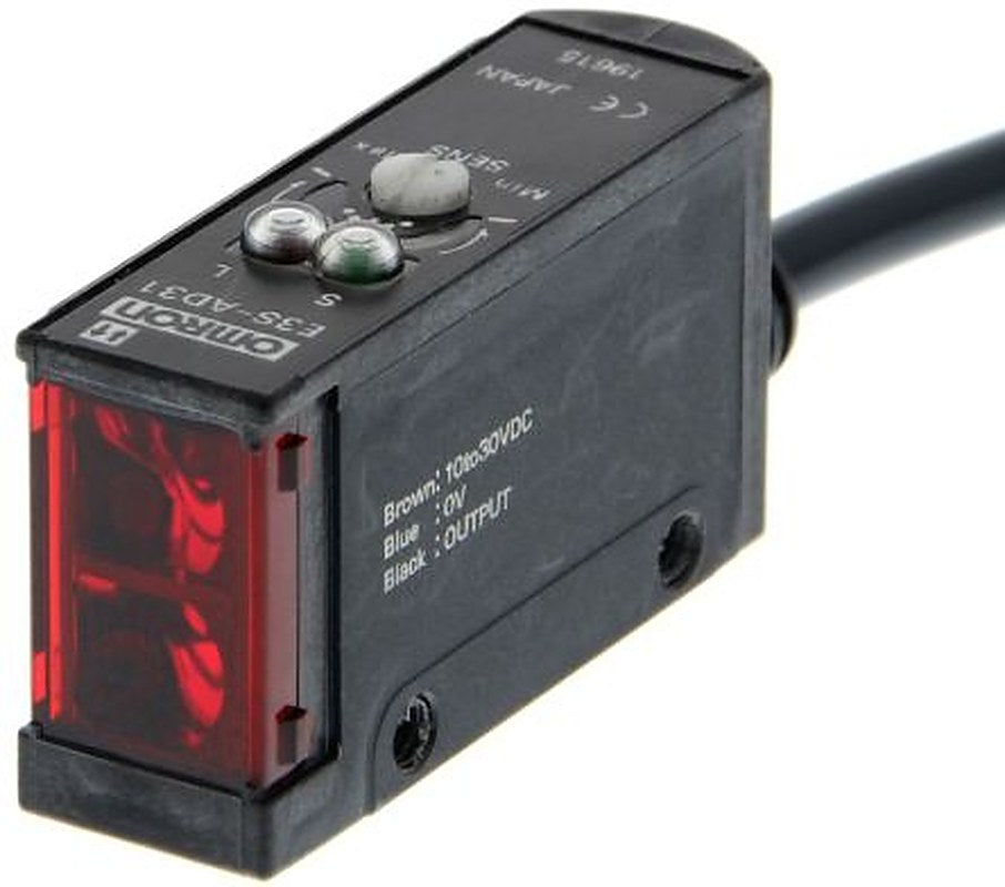 Omron Diffuse Photoelectric Sensor, Block Sensor