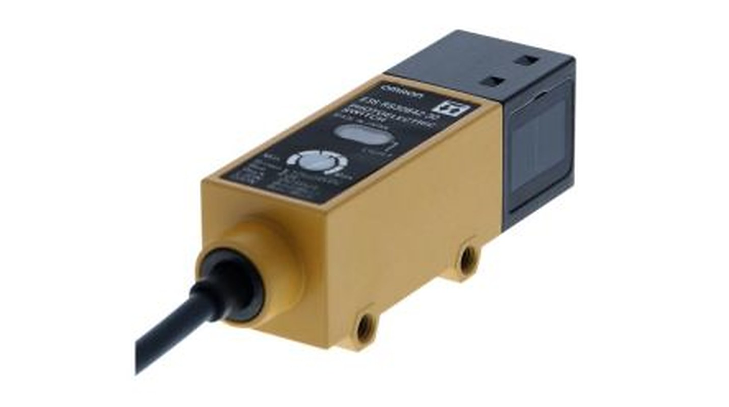 Omron Retroreflective Photoelectric Sensor, Rectangular Sensor