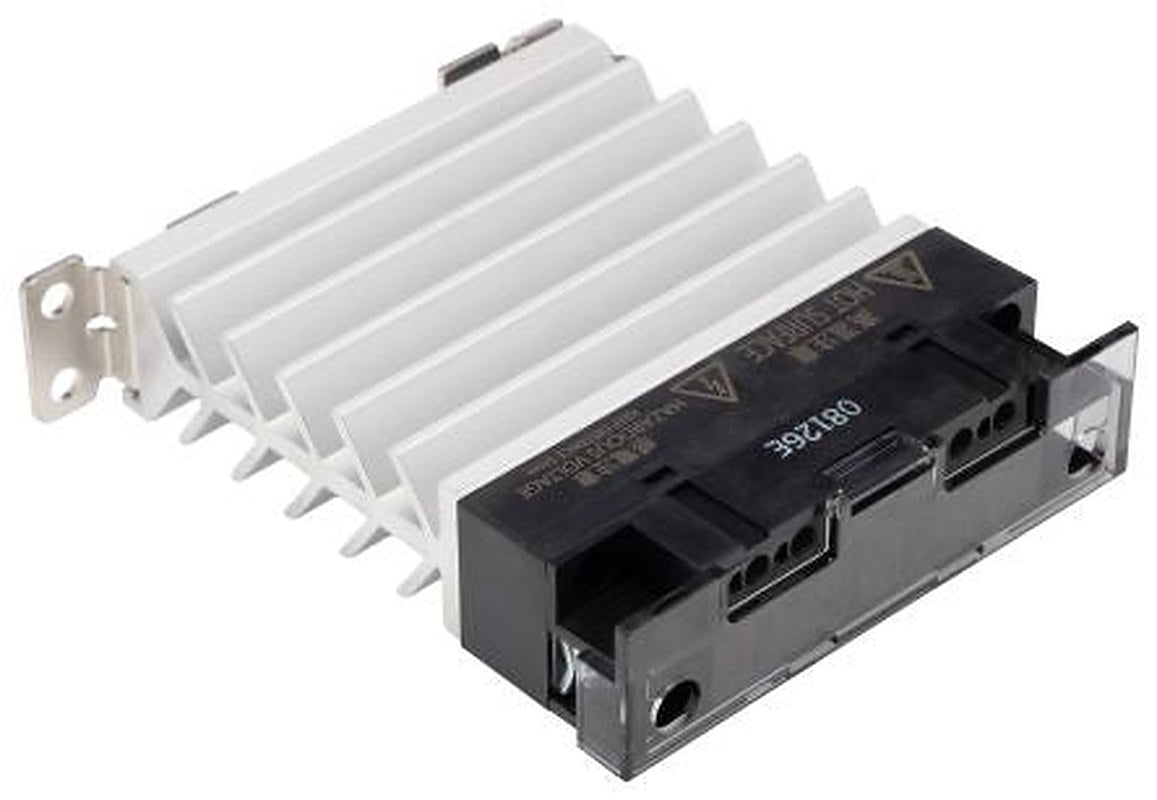 Omron G3PJ Series Solid State Relay, 15 A Load, DIN Rail, Screw Mount, 528 V ac Load, 24V dc Control