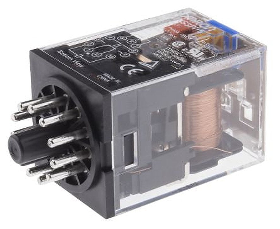 Omron Power Relay, 24V dc Coil, 10A Switching Current, 3PDT