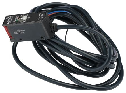 Omron Diffuse Photoelectric Sensor, Block Sensor