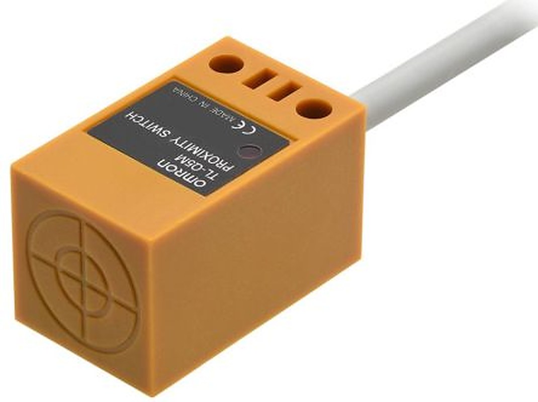 Omron TL-Q5MC1 2M Rectangular Inductive Proximity Sensor NPN TL-Q 24V dc 5 mm 30 V dc 100mA, 3 mA