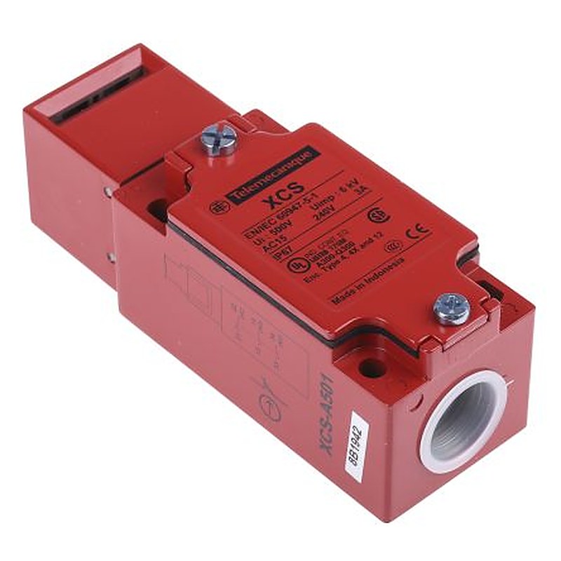 Telemecanique Sensors XCSA Safety Interlock Switch, Keyed Actuator Included, Zinc Alloy, Interlock