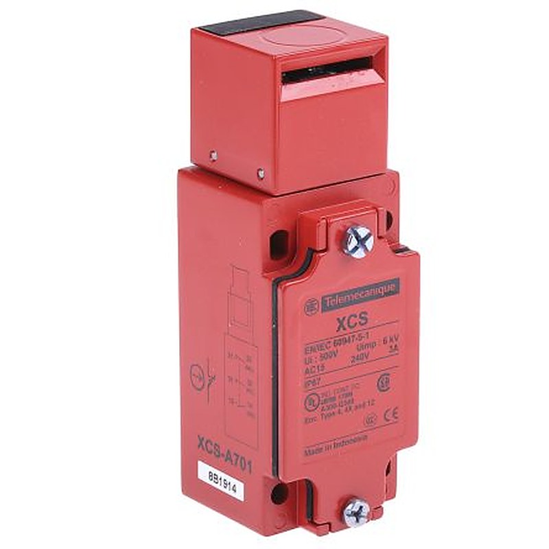Telemecanique Sensors XCSA Safety Interlock Switch, Keyed Actuator Included, Zinc Alloy, Interlock