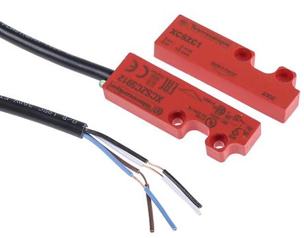 Telemecanique Sensors XCS-DMC Series Magnetic Non-Contact Safety Switch, Plastic Housing, 100V dc, NC, Cable