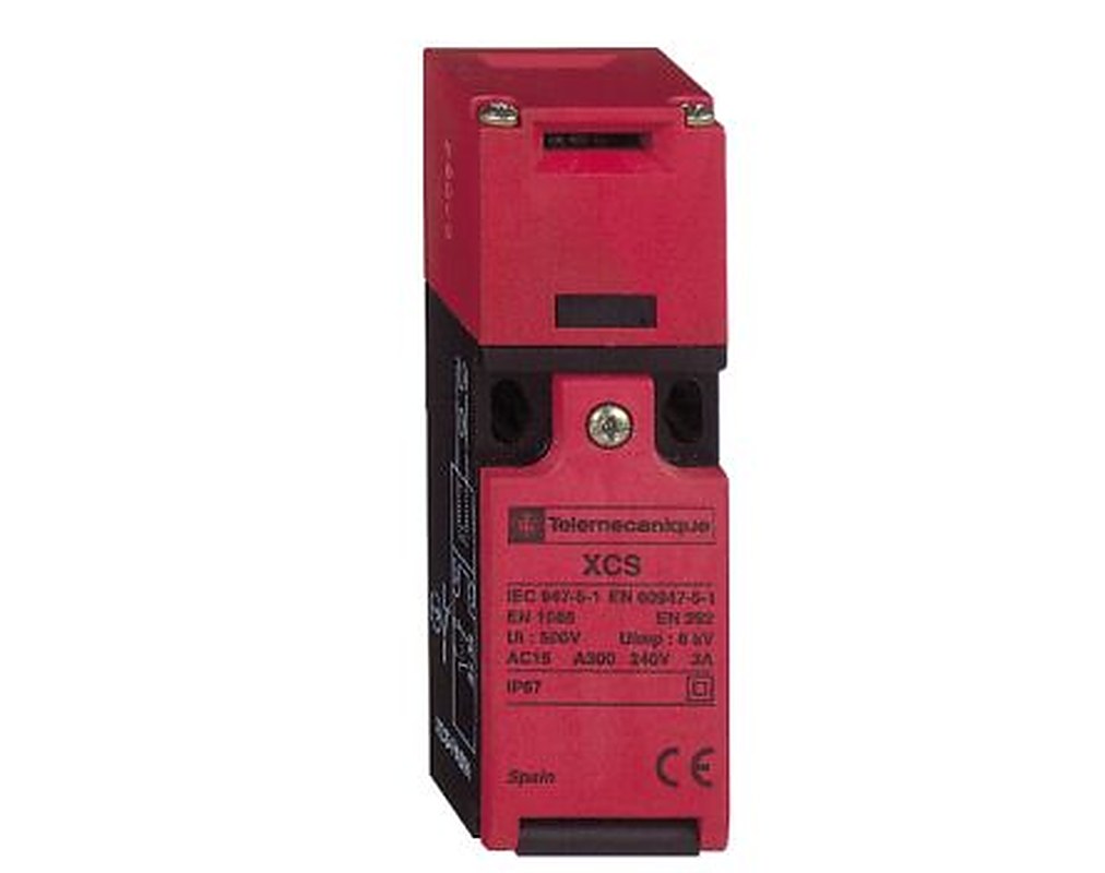 Telemecanique Sensors XCS Safety Switch, Keyed Actuator Included, Polyamide, Interlock