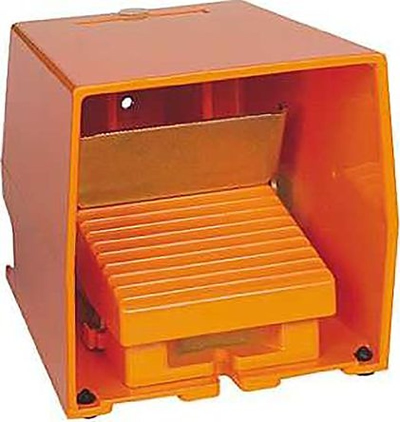 Schneider Electric Industrial Duty Momentary On-Off Foot Switch - 2 NO/2 NC Metal 3A Contact Current, 240 V ac Contact