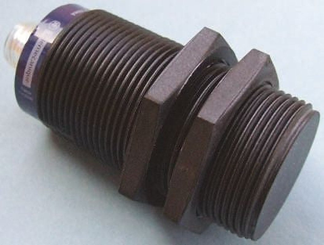 Telemecanique Sensors XS4P30KP340D Threaded Barrel Inductive Proximity Sensor, M30 x 1.5 PNP/NPN XS 36V 15 mm 36 V dc