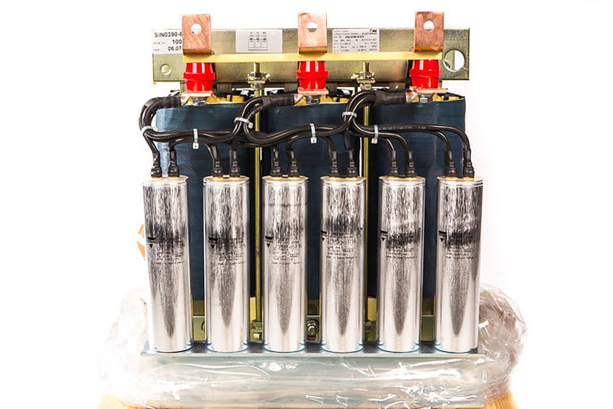 Danfoss 141F1368 - SIN-0390-6-0-P,SINE-filt 390A 690V IP00