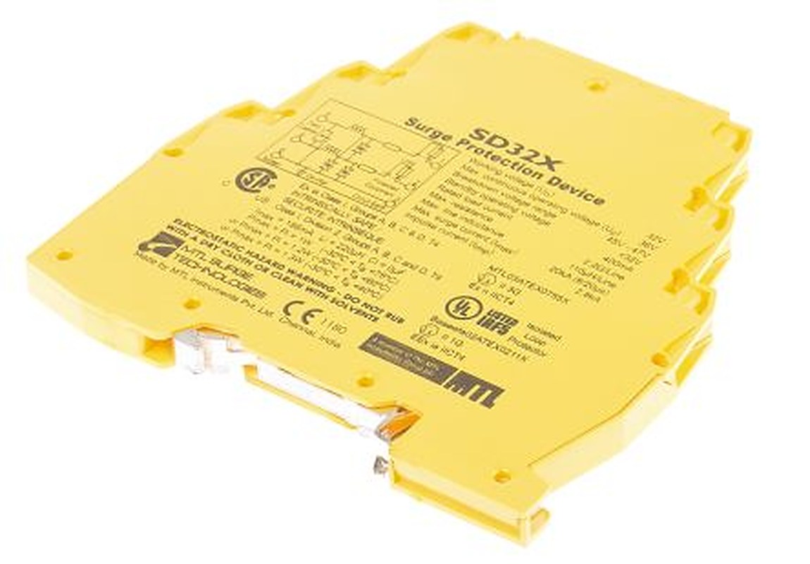 Eaton, SD Surge Suppressor Unit 32 V dc, 22V ac Maximum Voltage Rating 20 kA Maximum Surge Current Surge Protection