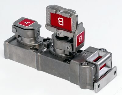 Trapped Key Interlock Switch, Slamlock, Standard Key Code Labeling, Electrical, Dual Key, Primary Key Trapped to Release Actuator, Secondary Key Eject Free