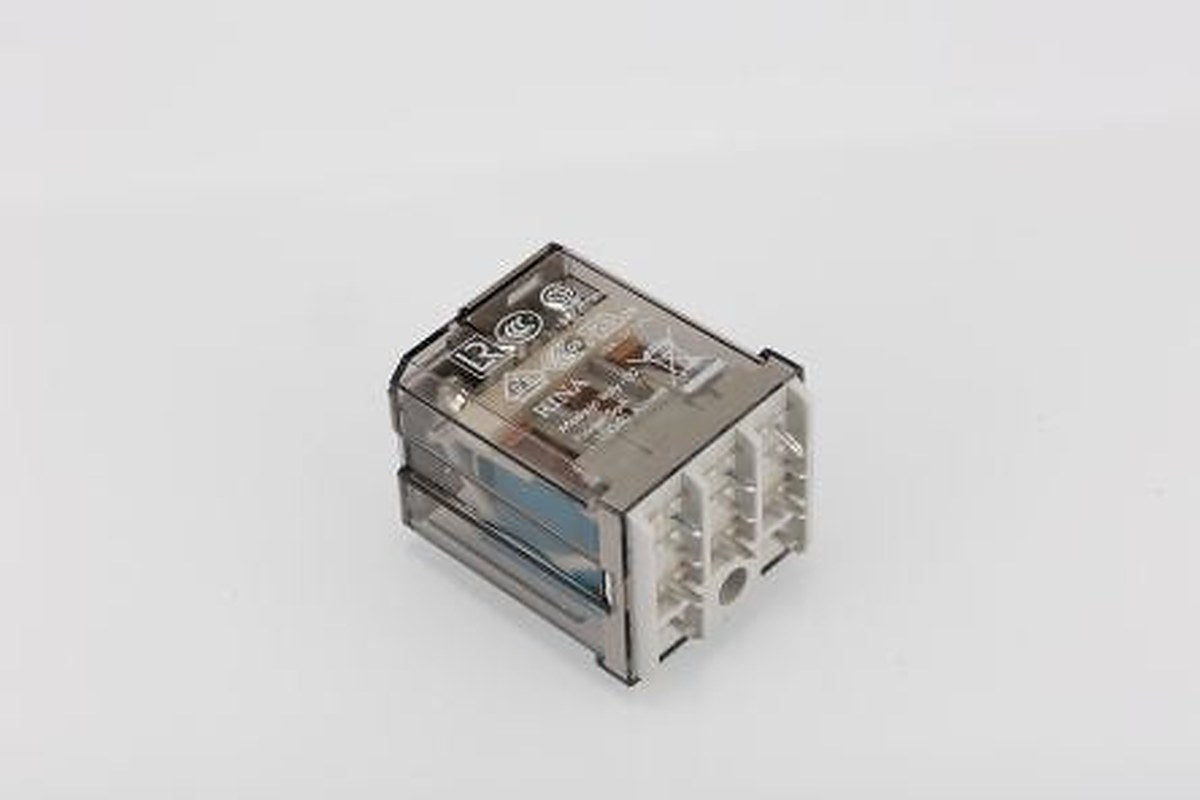 Finder PCB Power Relay, 24V dc Coil, 16A Switching Current, 3PDT