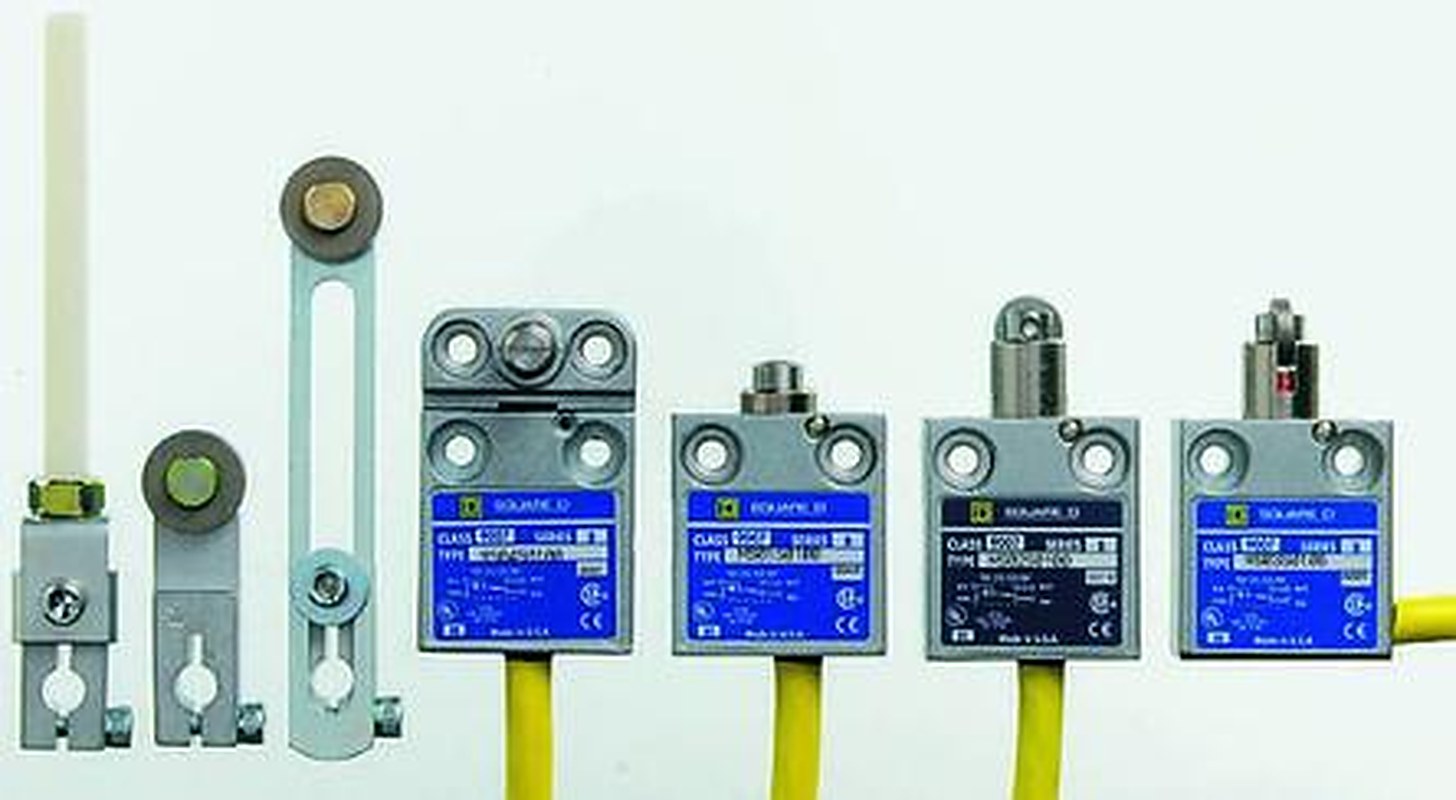 Telemecanique Sensors 9007 Series Plunger Limit Switch, SPDT, IP67, Die Cast Zinc Housing, 240V ac, 6A