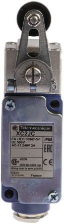 Telemecanique Sensors OsiSense XC Series Roller Lever Limit Switch, 1 CO, IP65, Metal Housing, 240V ac, 3A