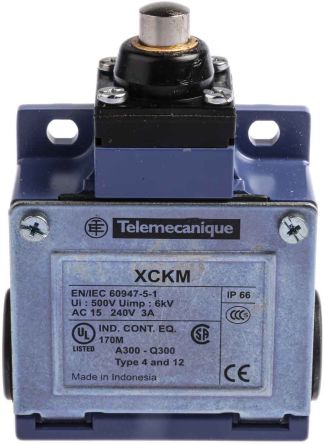 Telemecanique Sensors OsiSense XC Series Plunger Limit Switch, 1 NO/1 NC, IP66, Zinc Alloy Housing, 240V ac, 3A