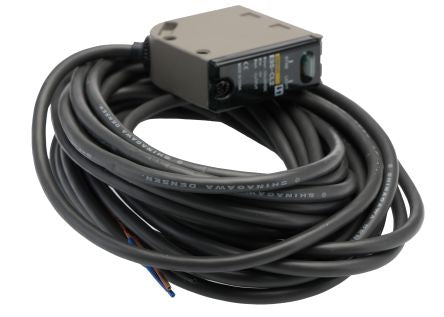 Omron Background Suppression Photoelectric Sensor, Block Sensor