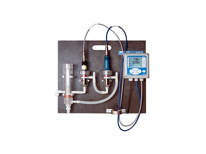 A complete system that measures free chlorine in samples with pH as high as 9.5.