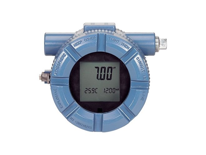 Two-wire transmitter with explosion-proof enclosure measures a wide range of parameters.
