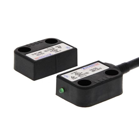 Omron F3S-TGR-N Series Magnetic Non-Contact Safety Switch, Plastic Housing, 24V dc, 2 NC, 5 m Cable