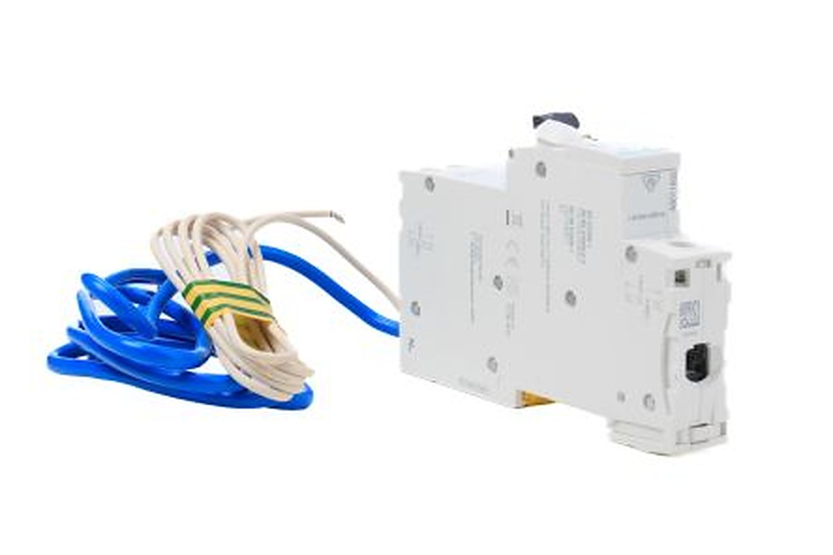 Schneider Electric Residual Current Circuit Breaker with Overload Protection, 20A Current Rating, 1-Pole, 30 mA Trip
