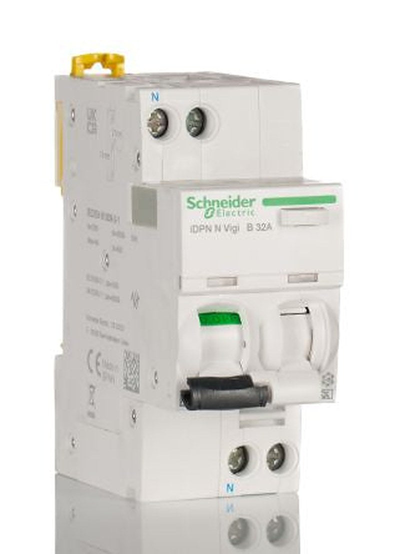 Schneider Electric Residual Current Circuit Breaker with Overload Protection, 32A Current Rating, 1-Pole, 30 mA Trip