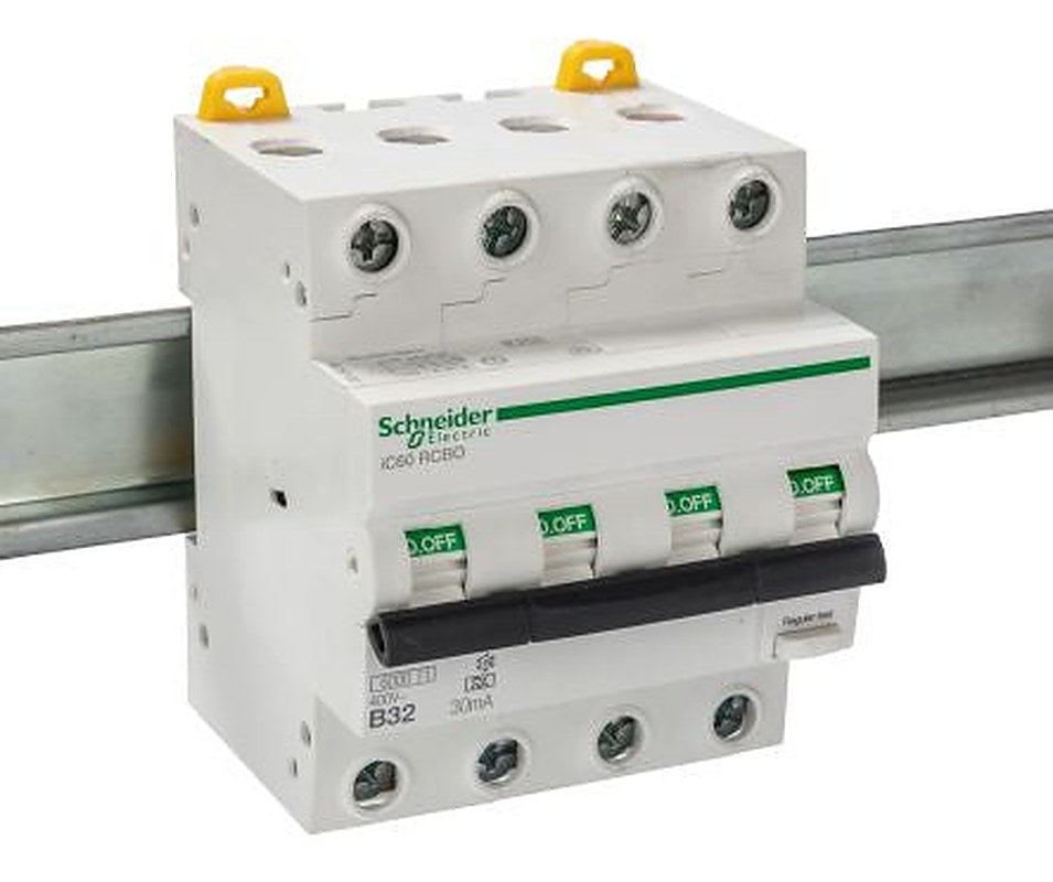 Schneider Electric Residual Current Circuit Breaker with Overload Protection, 32A Current Rating, 4-Pole, 30 mA Trip