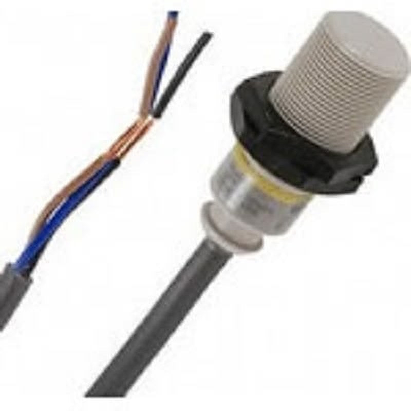 Omron E2F-X5Y1 2M Threaded Barrel Inductive Proximity Sensor, M18 2-Wire E2F 24V dc 5 mm 240 V ac 30 V dc 200mA