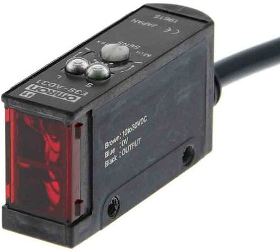 Omron Diffuse Photoelectric Sensor, Block Sensor