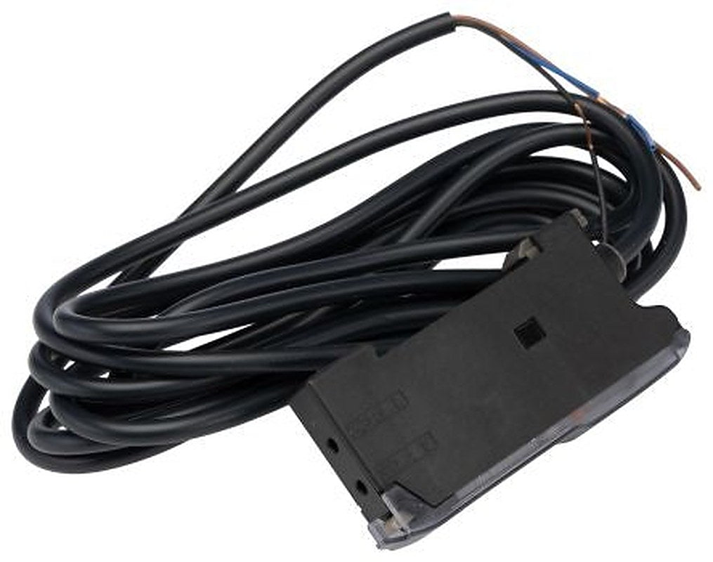 Omron Plastic Photoelectric Sensor, PNP Output, IP50 12 V
