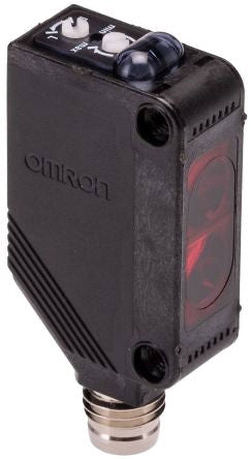 Omron Plastic Photoelectric Sensor 8 to 500 mm, NPN Output, IP67 24V dc