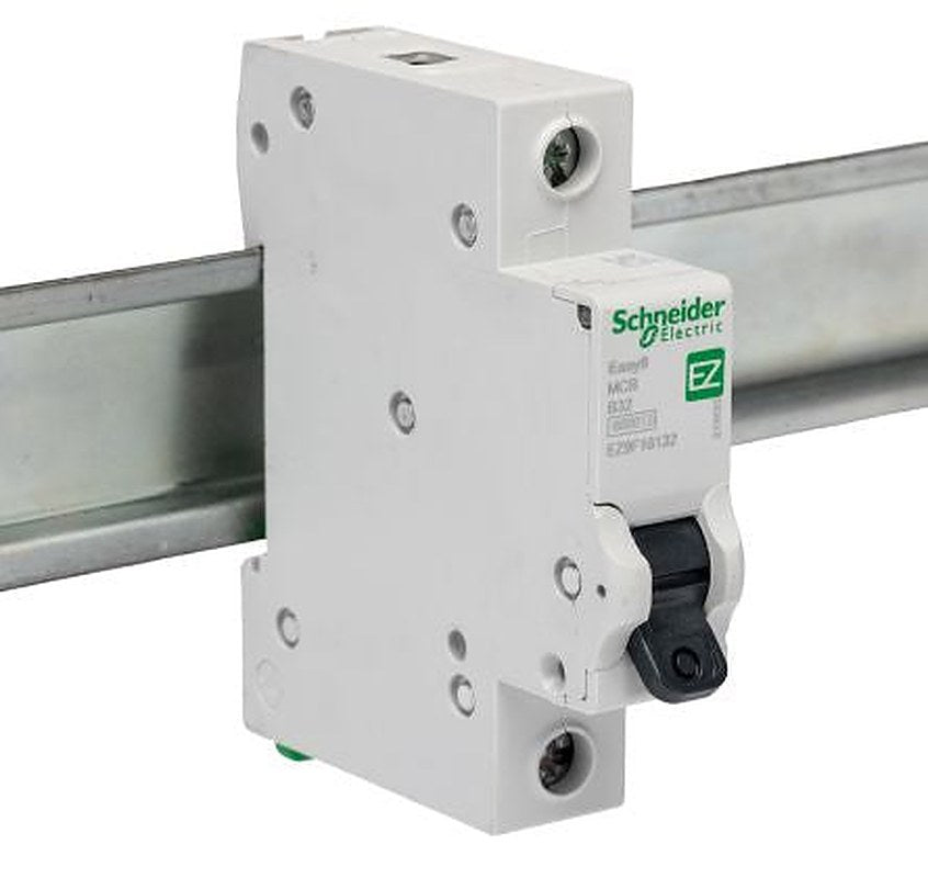Schneider Electric Easy9 Easy9 Miniature Circuit Breaker, 1-Pole, 32A, Type B, 230V ac AC, 6 kA Breaking Capacity
