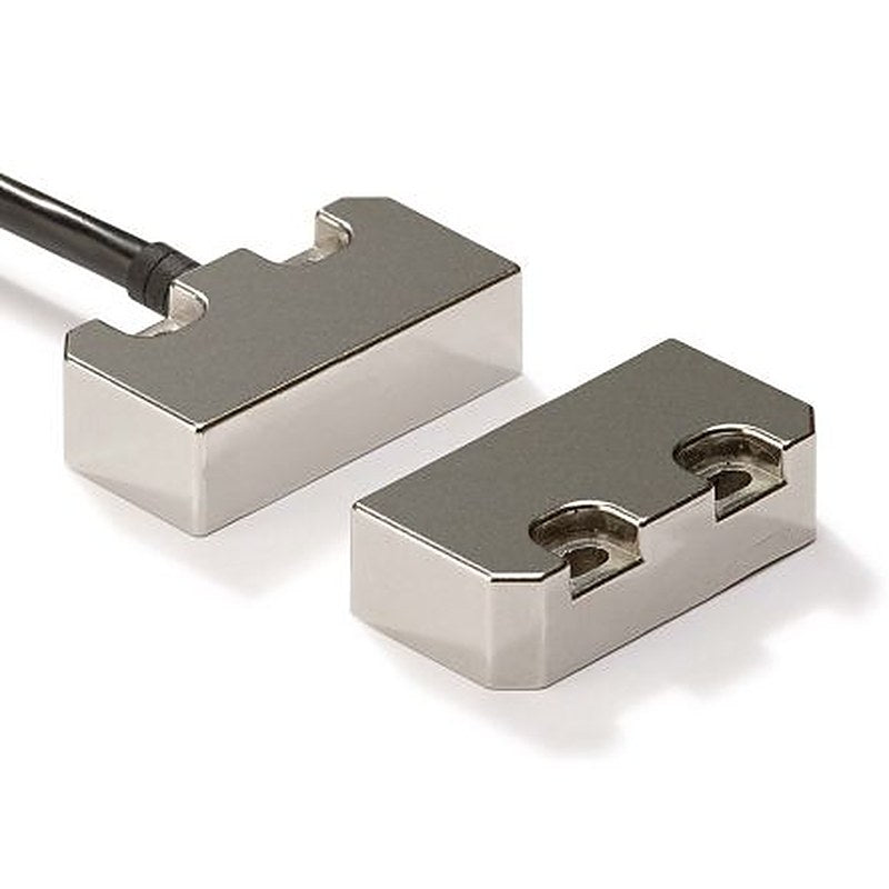 Omron F3S Series Magnetic Non-Contact Safety Switch, Stainless Steel Housing, 2 NC, M12