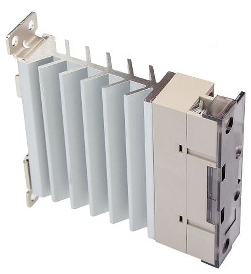Omron G3PE Series Solid State Relay, 15 A Load, DIN Rail Mount, 528 V ac Load, 24V dc Control