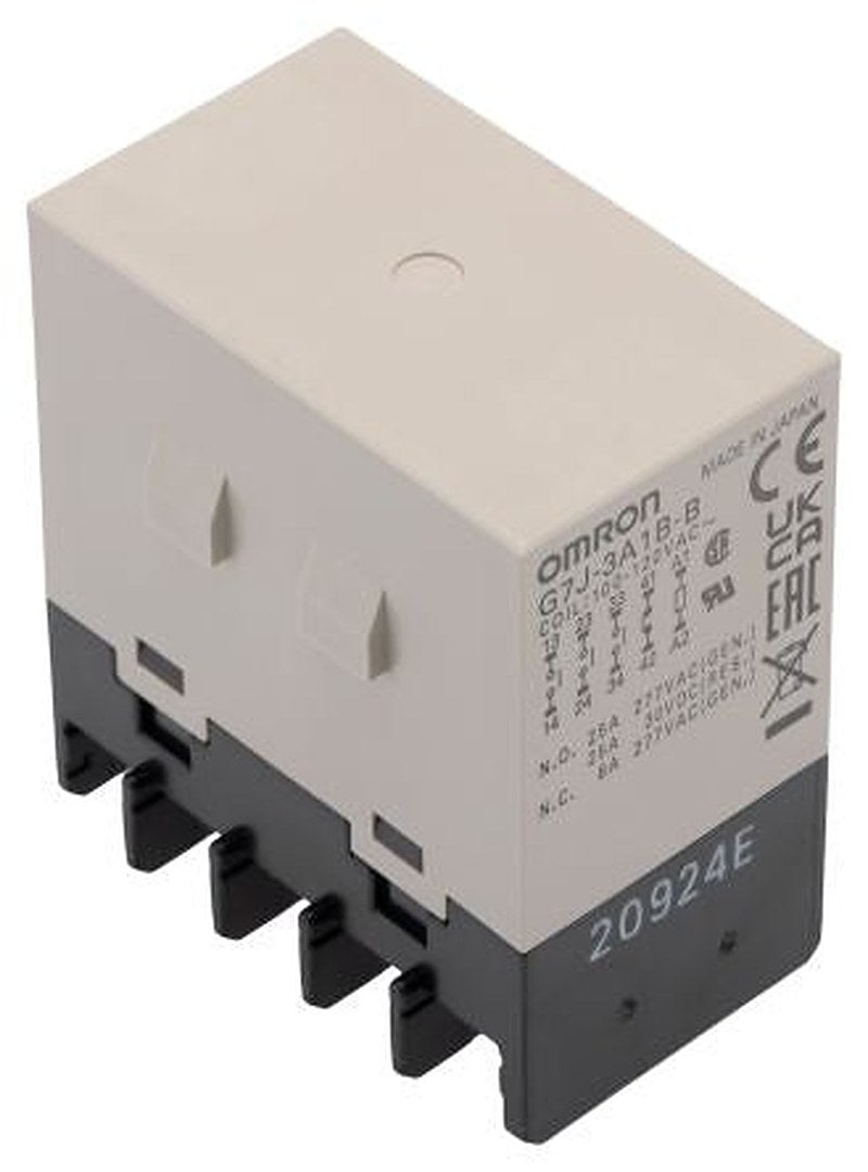 Omron Panel Power Relay, 120V ac Coil, 25A Switching Current, 3PDT