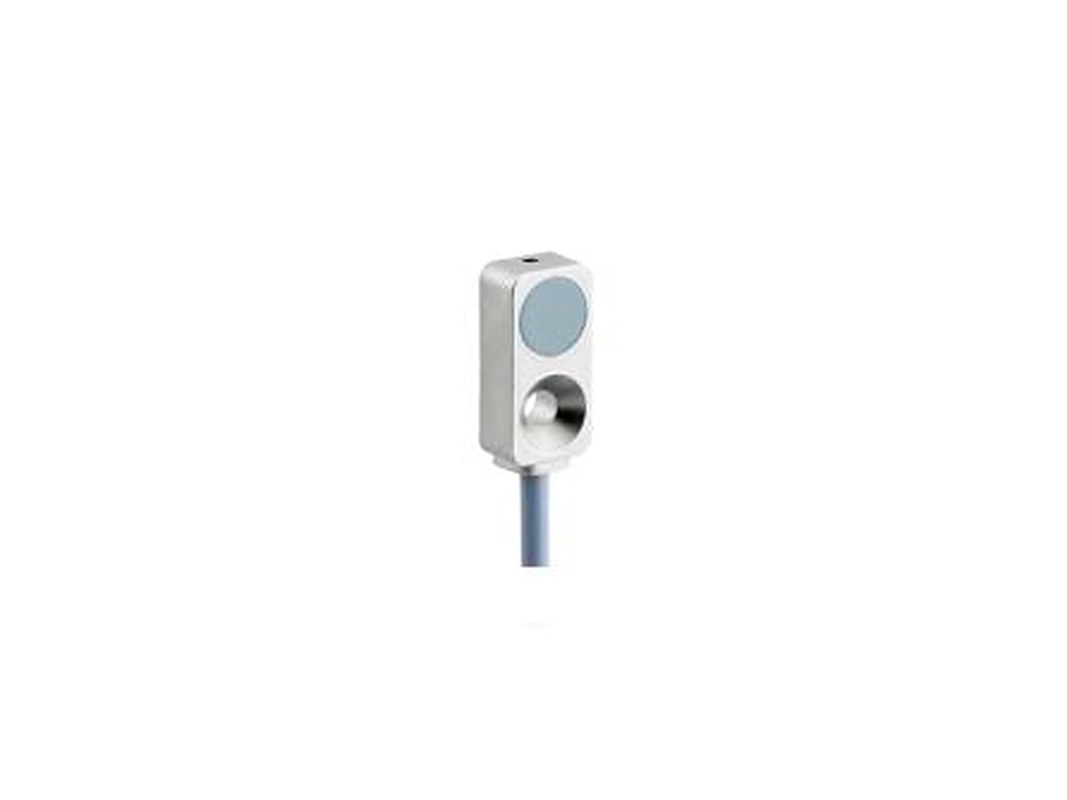 Baumer IFFM 08P37A6/L Rectangular Proximity Sensor, M8 PNP 36V 2 mm 30 V dc 100mA