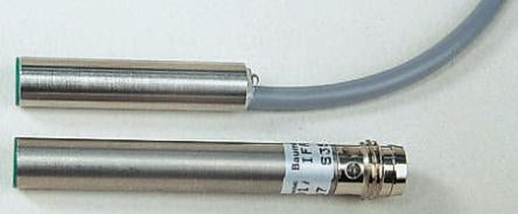 Baumer IFRM 06P1713/L Barrel Inductive Proximity Sensor PNP 30V 2 mm 30 V dc 200mA