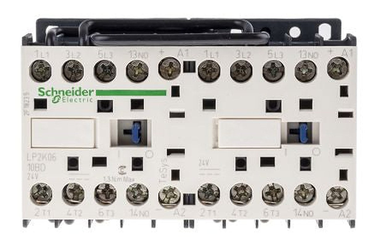 Schneider Electric TeSyS K Reversing Contactor, 24V dc Coil, 3-Pole, 6 A, 3 kW 24V dc, 3 NO, 690V ac