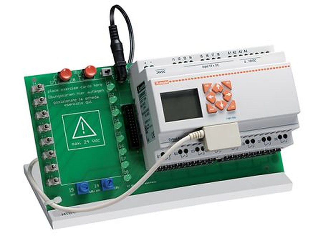 Lovato LRD Series Programmable Logic Controller, Relay Output, 12-Input, Analogue Input