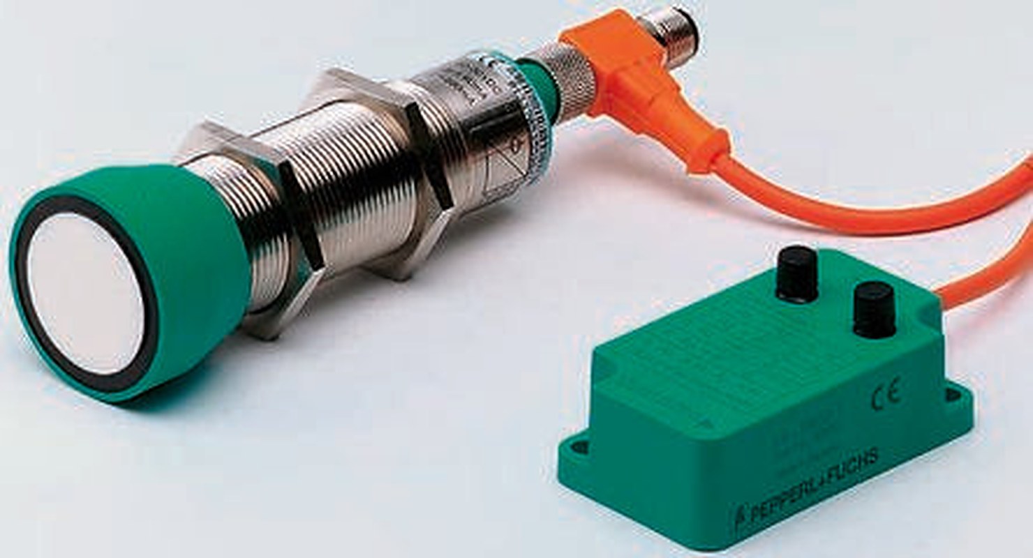 Pepperl + Fuchs UB4000-30GM-E4-V15 Threaded Barrel Ultrasonic Proximity Sensor, M30 x 1.5 4000 mm 200mA NPN 30V 30 V dc