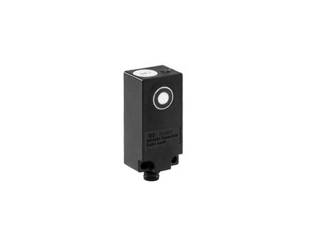 Baumer UNDK 20P7914/S35A Rectangular Proximity Sensor UNDK, M12 200 mm 200mA PNP 15V 30 V dc